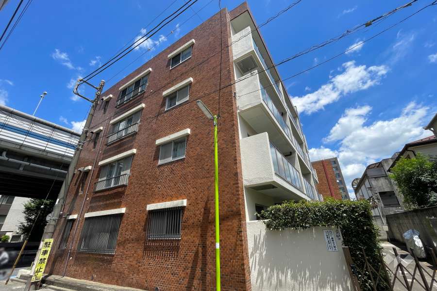 ハウス深沢の外観（南西側から）