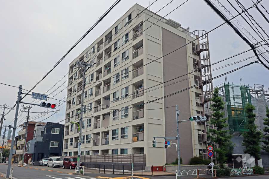深沢コーポラスの外観（南東側から）