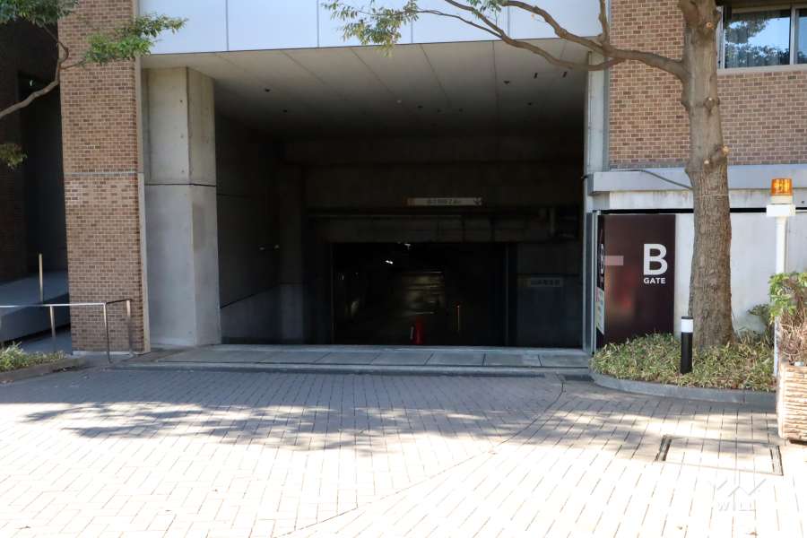 駐車場の出入り口