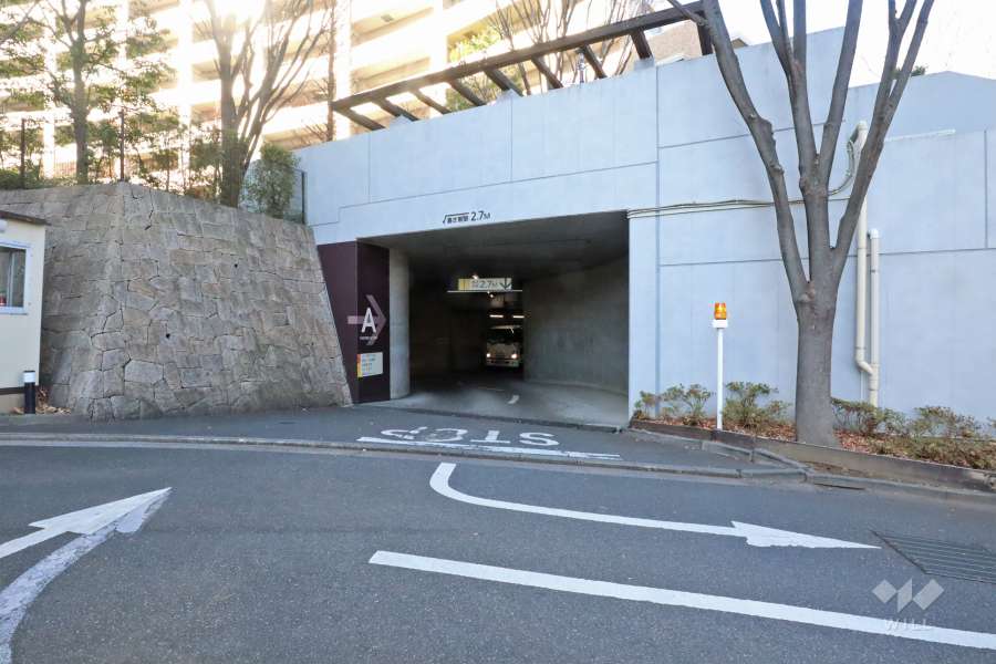 駐車場の出入り口