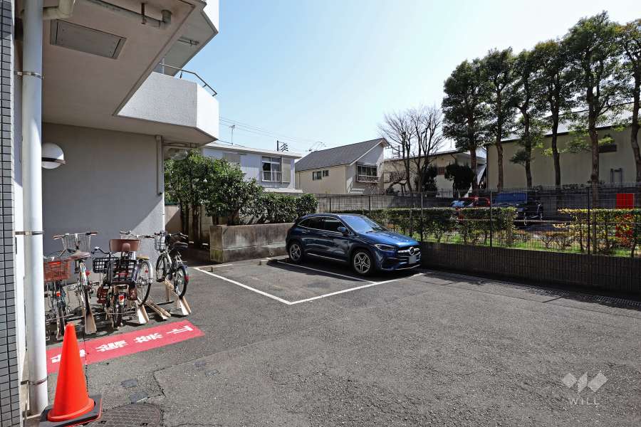 敷地内駐車場（屋外平面式）