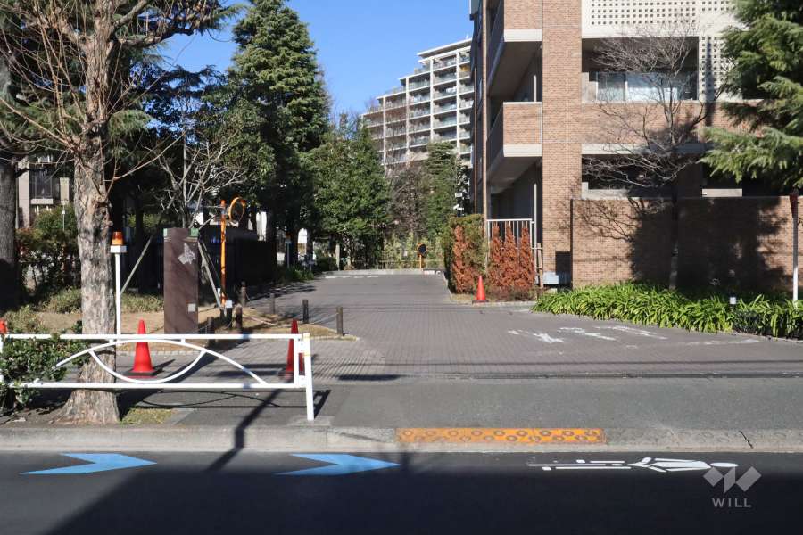 駐車場の出入り口