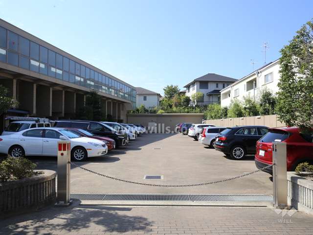 敷地内駐車場（屋外平面式）　※ロボットゲート付き