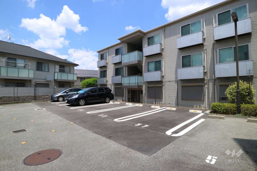 敷地内駐車場（屋外平面式）