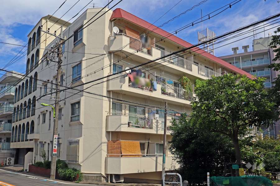 深沢ヒミコマンションの外観（南西側から）