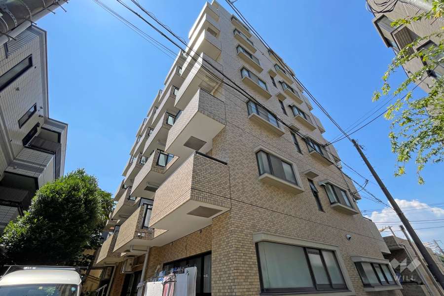 ライオンズマンション世田谷上町の外観（南東側から）