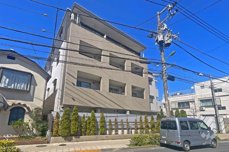 アルファステイツ世田谷一丁目の外観（南東側から）