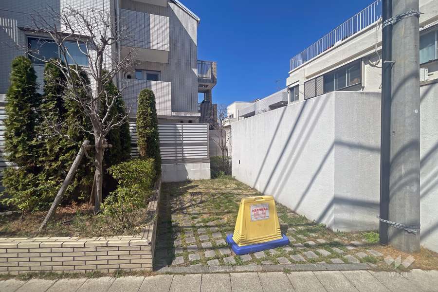 敷地の駐車スペース