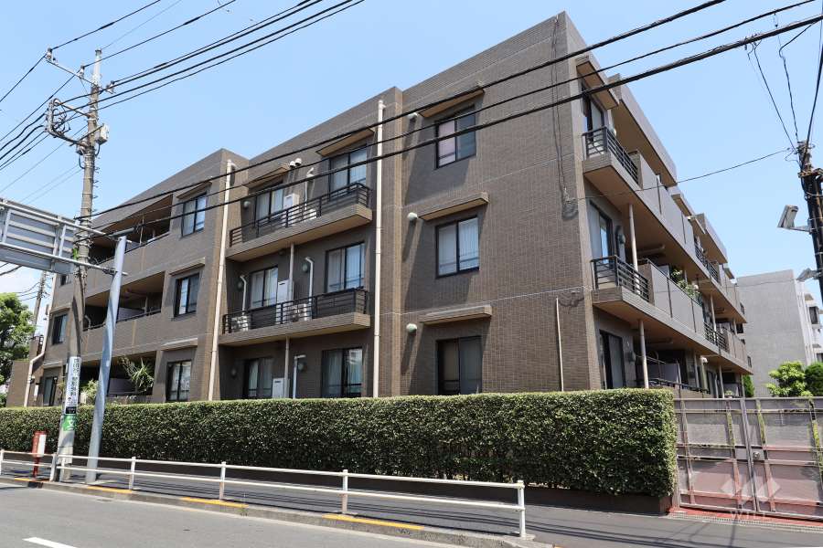 アールヴェール世田谷の外観（南西側から）