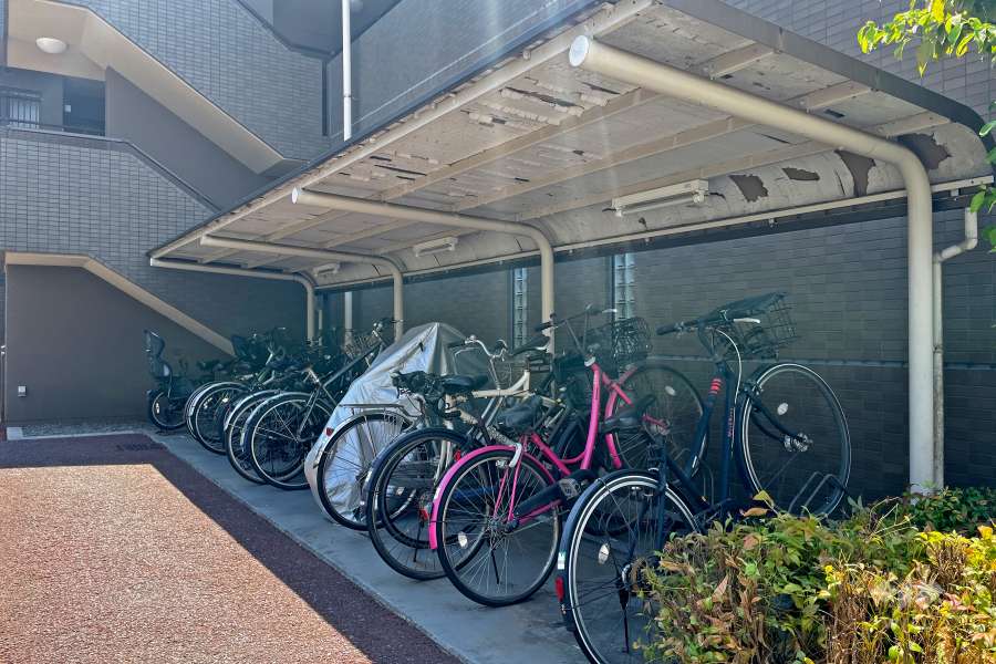 駐輪場（屋根付き）