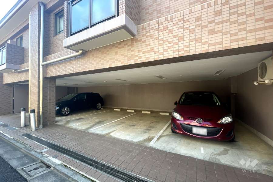 敷地内駐車場（屋内平面式）