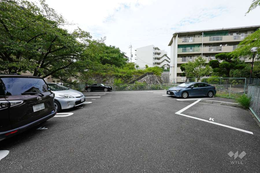 敷地内駐車場（屋外平面式）