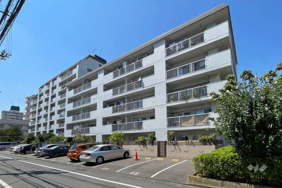 東建第２上町マンションの外観（南東側から）