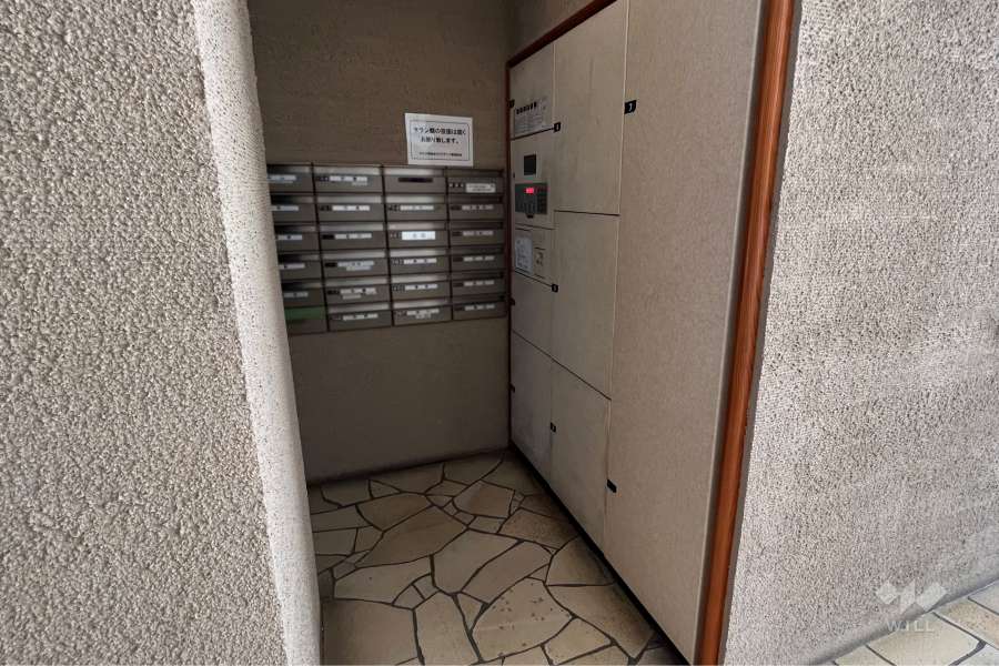 宅配ボックスと共用ポスト
