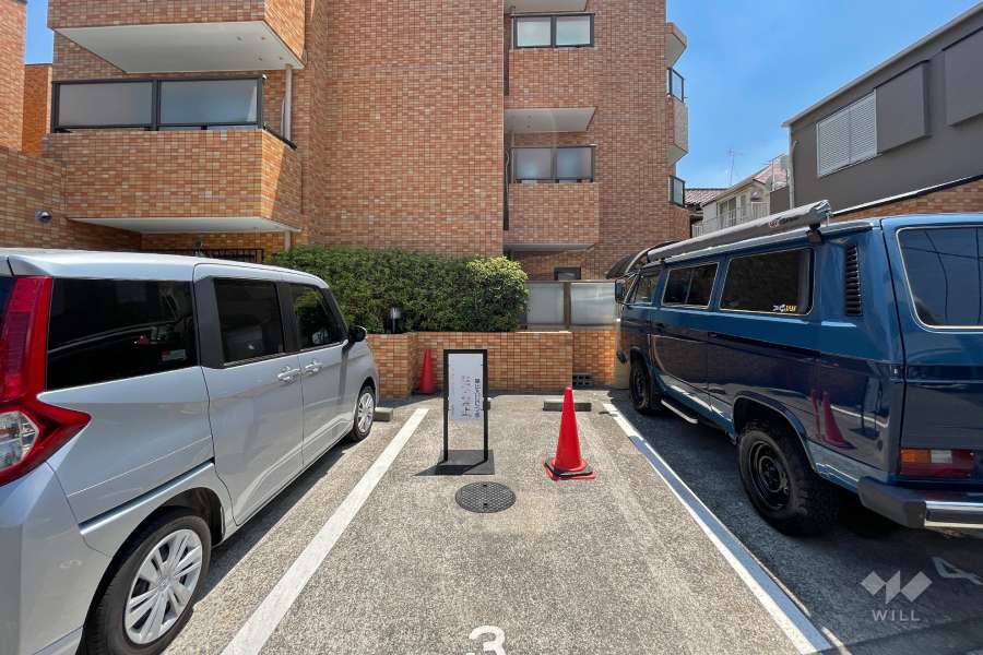 敷地内駐車場（屋外平面式）