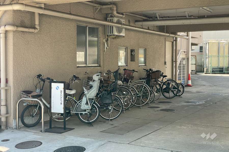 駐輪場（屋根付き）