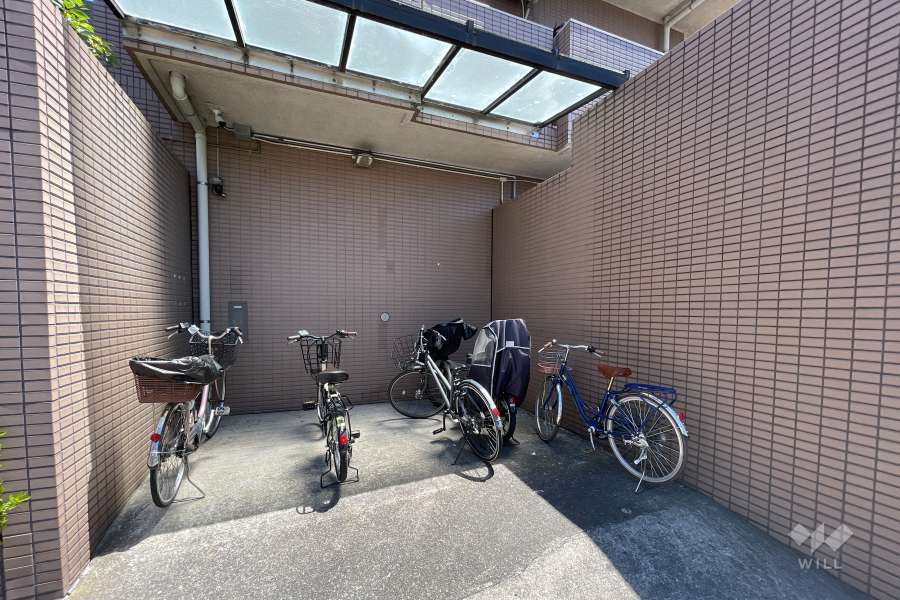 駐輪場（屋根あり）