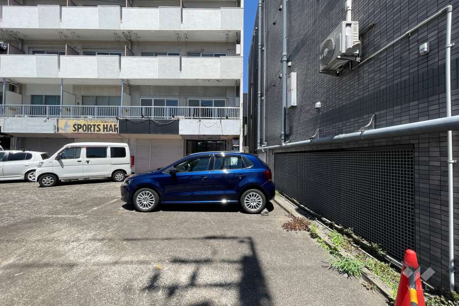 敷地内駐車場（屋外平面式）