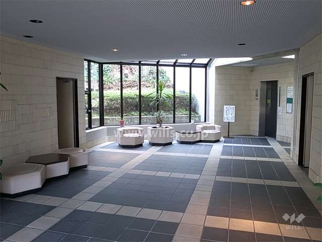 エントランスホール