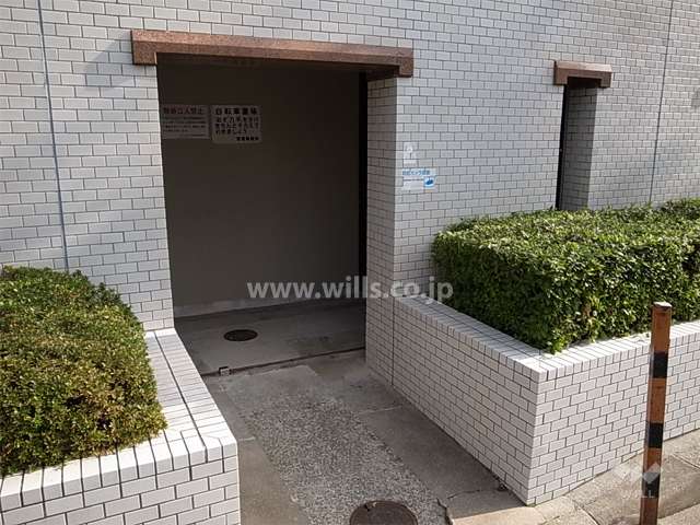 駐輪場入口