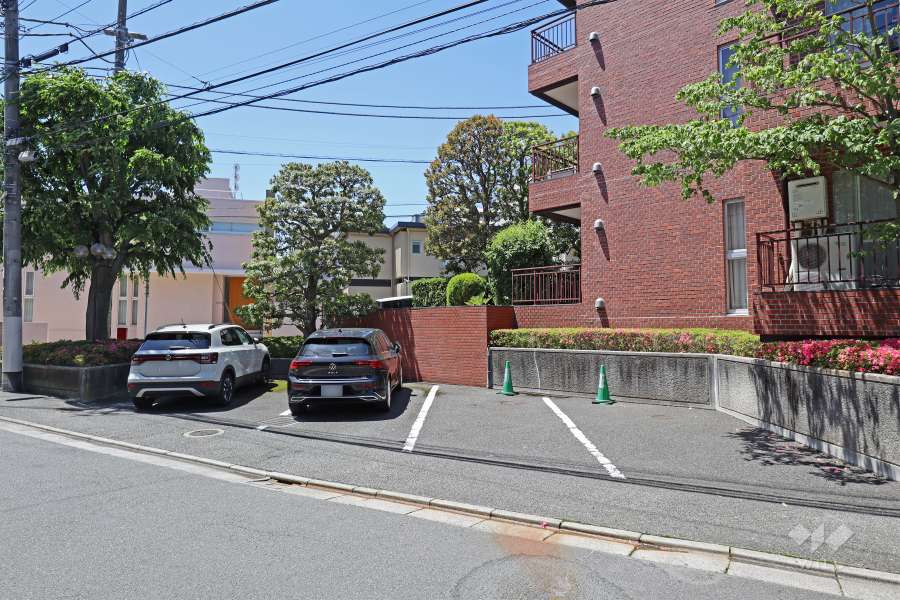 敷地内駐車場（屋外平面式）