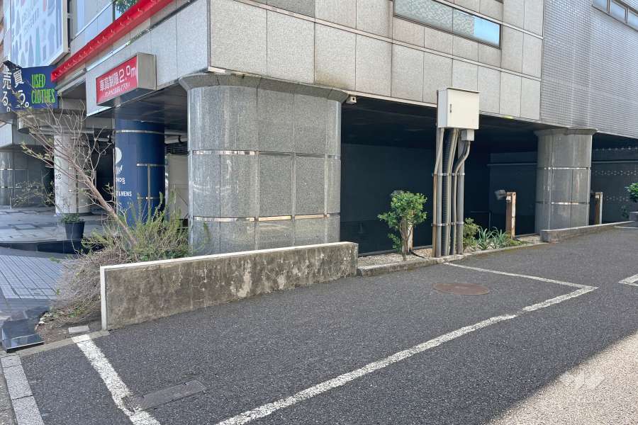 敷地内駐車場（屋外平面式）