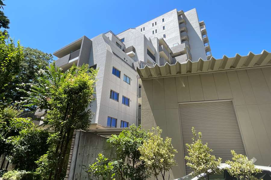 パークホームズ二子玉川ヒルトップの外観（東側から）