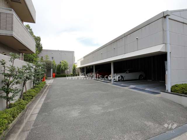 敷地内駐車場（屋内機械式）