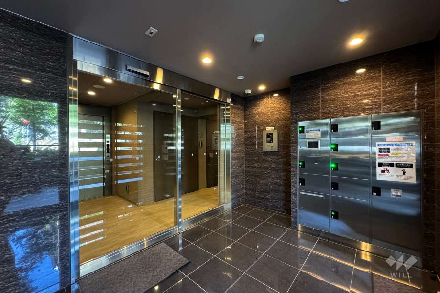 エントランスはオートロック付きです。