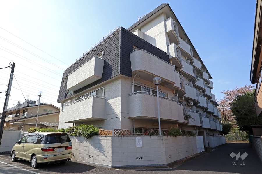 成城コートの外観（南東側から）