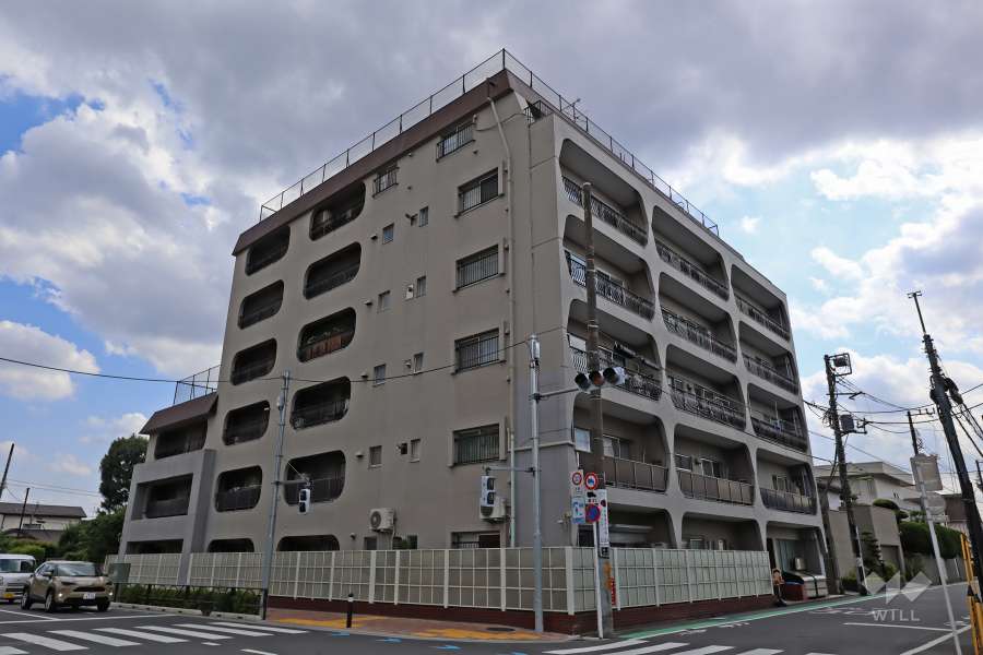 成城泉マンションの外観（北側から）