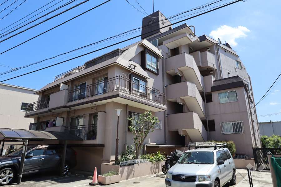 ラティス成城の外観(北側から)