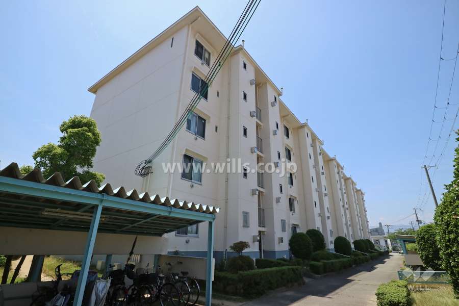 上田東町住宅1号棟の外観（北東側から）