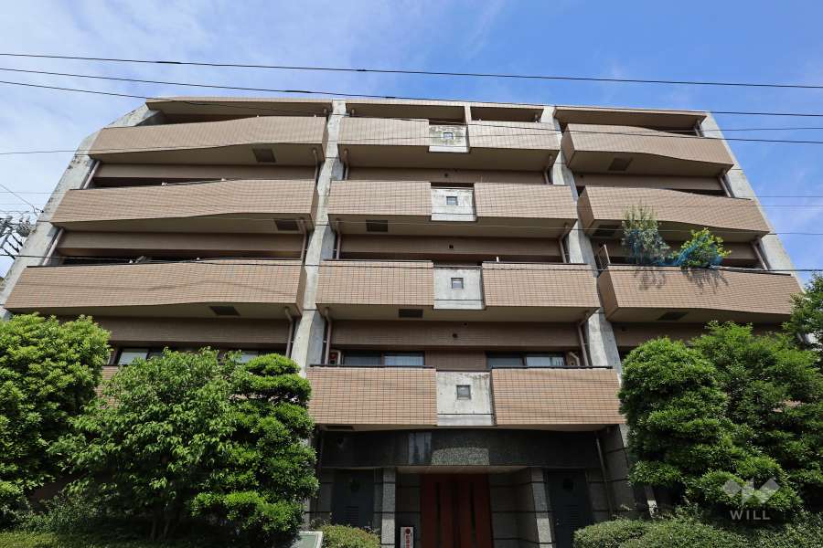 ディアナコート成城の外観（西側から）