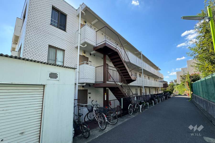 キャッスルマンション成城学園の外観（北東側から）