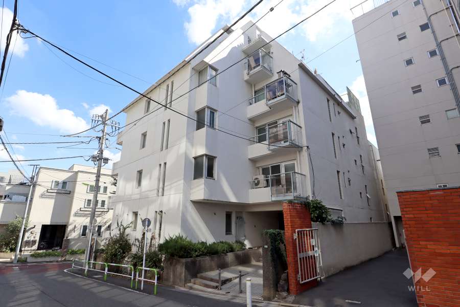 メゾンベール成城の外観（北西側から）