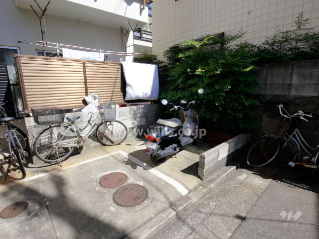 バイク置き場