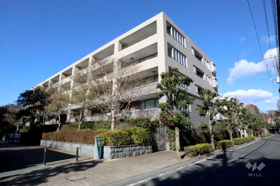 パークシティ成城Bコートの外観(南東側から)