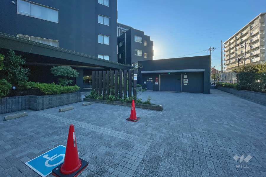 敷地内駐車場（屋外平面式・屋内機械式）