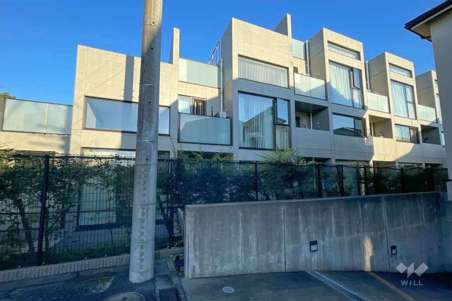 デュフレベース成城の外観（西側から）