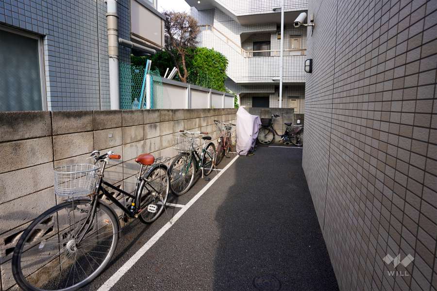 駐輪場、バイク置場