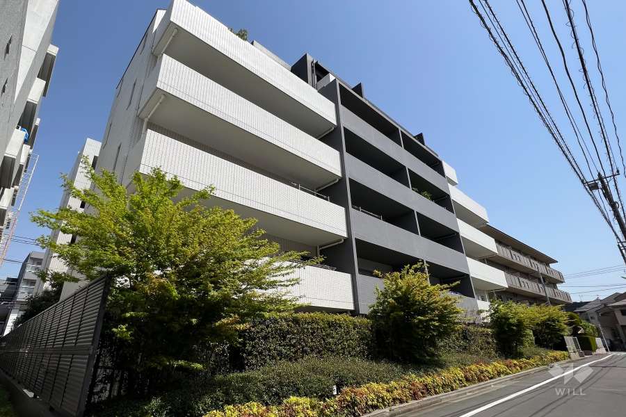 プラネスーペリア経堂赤堤の外観（南西側から）