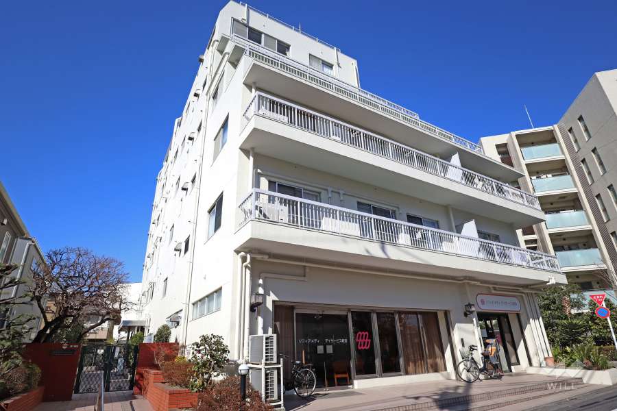 経堂スカイマンションの外観（南側から）
