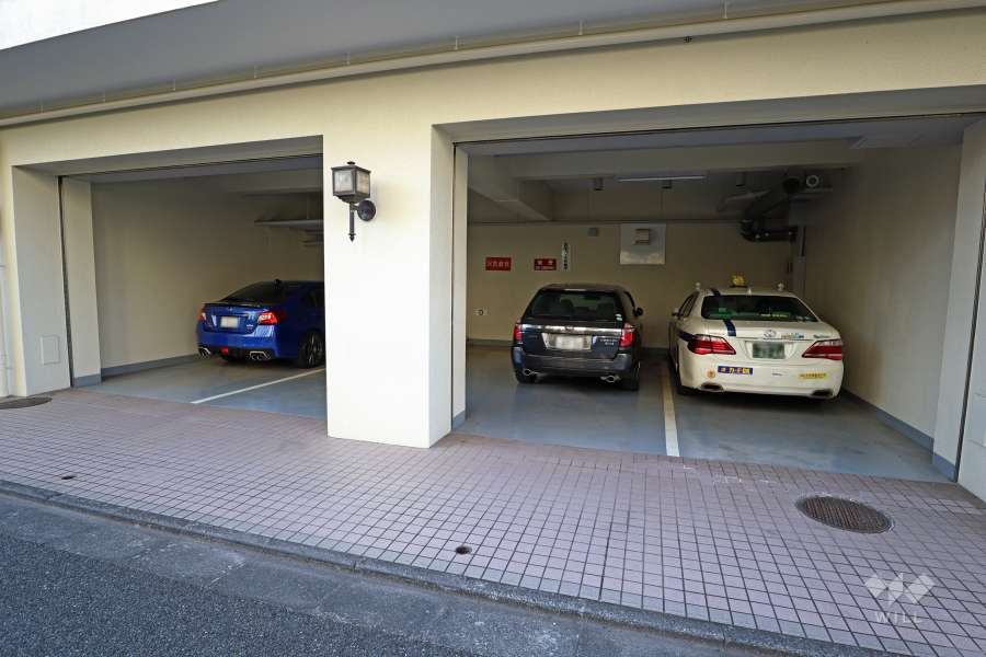 敷地内駐車場（屋内平面式）