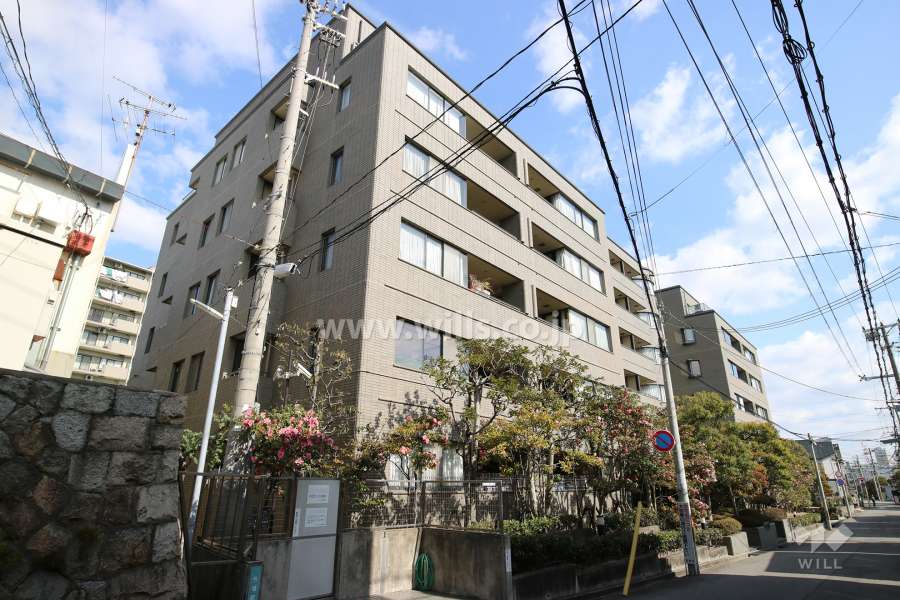 オーセント打出の外観（南西側から）