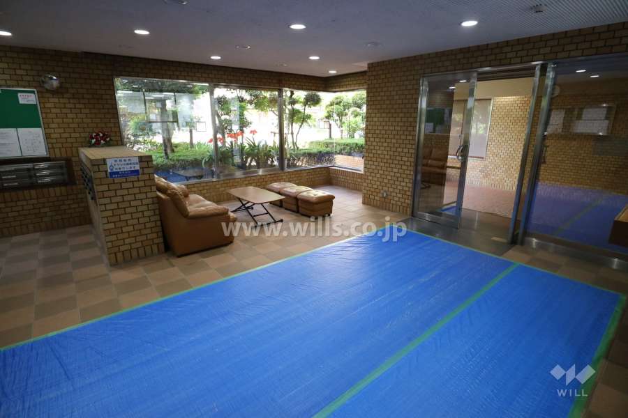 駐車場出入り口