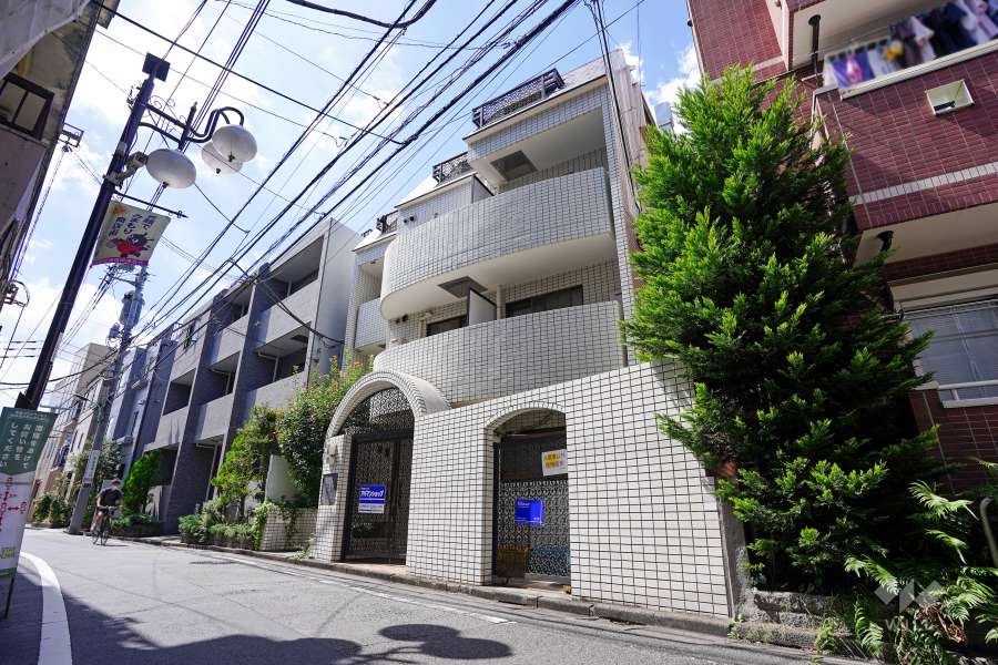 ラ・レジダンス・ド・リュックスの外観（北東側から）