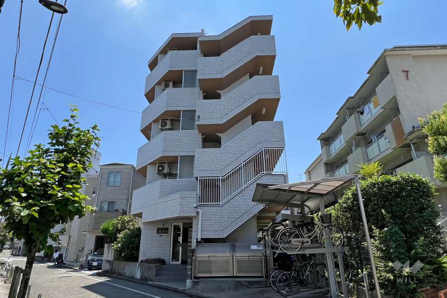アマドリア豪徳寺の外観(北側から)