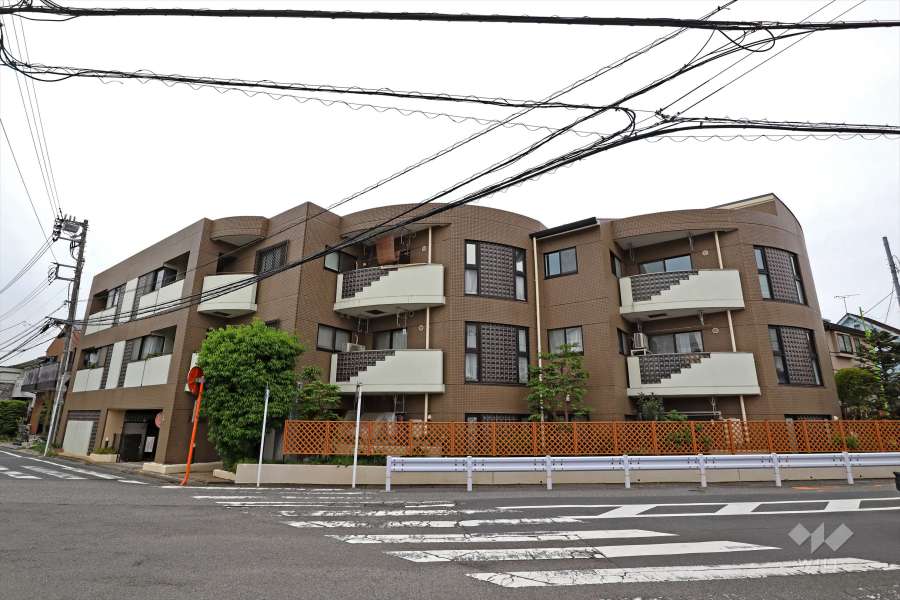ジェイステージ千歳台の外観（南東側から）