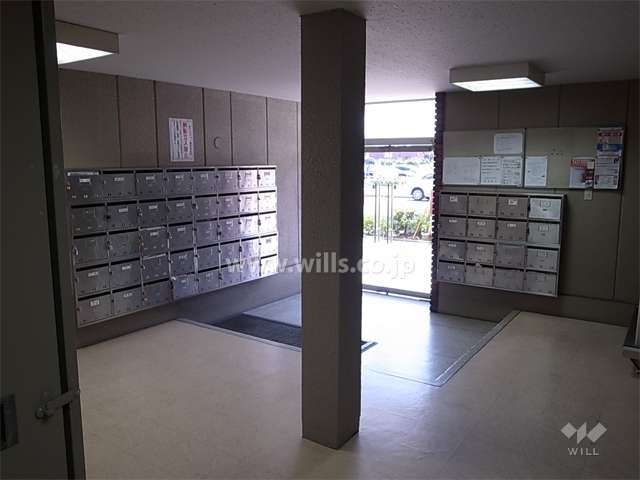 エントランスホール（共用ポスト）